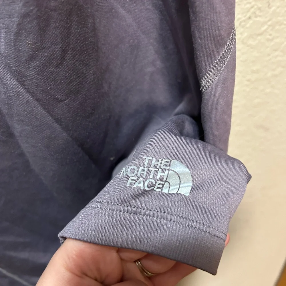 The North Face Women's Lavender Short Sleeve Tee - Picture 4 of 5